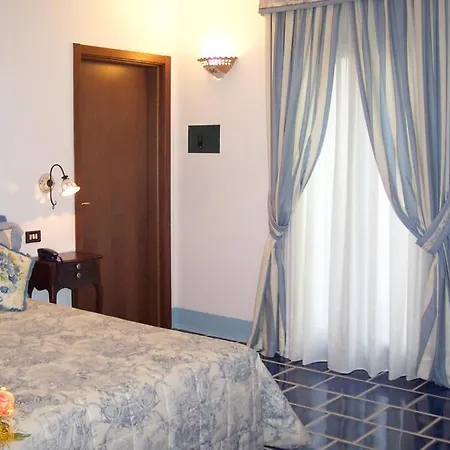 호텔 Masseria Ruri Pulcra 4*